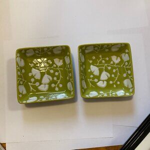 EUC (SET OF 2) Crate and Barrel Dishes